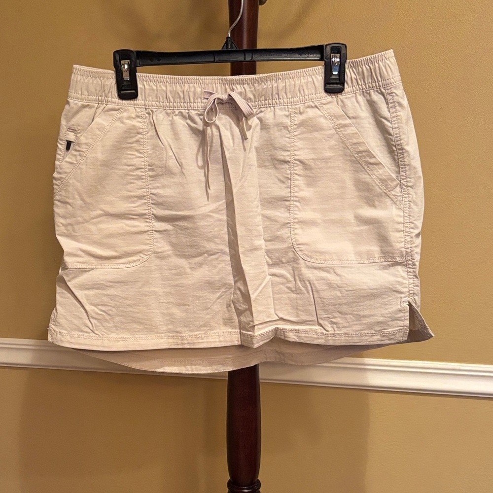 Title Nine Light Beige Active Skirt